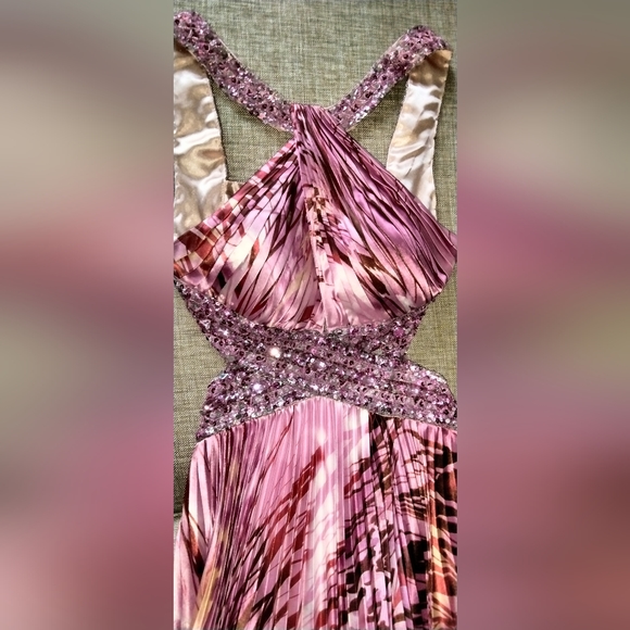 Women's Pink Formal, Prom of Cocktai Dress with Sequins, Stones & Embellishments - Picture 10 of 16